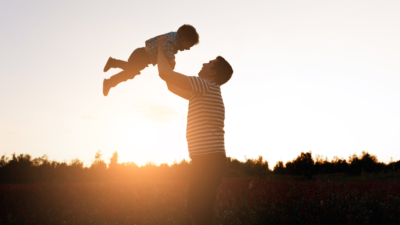 دور الأسرة في دعم رحلة الطالب التعليمية